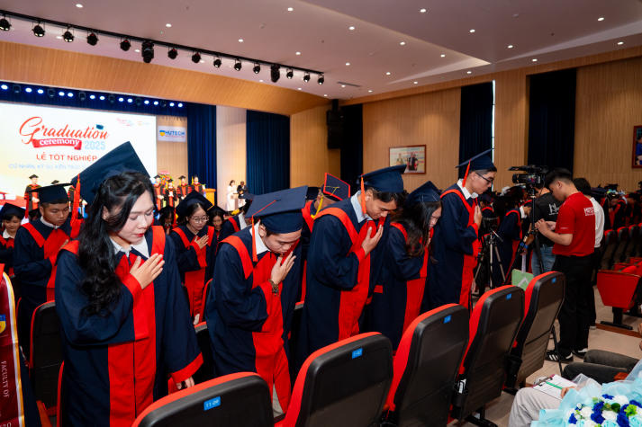 [Video] Từ sàn đấu đến lễ vinh danh: Câu chuyện bản lĩnh của tân khoa HUTECH Nguyễn Phạm Vĩnh Khang 52