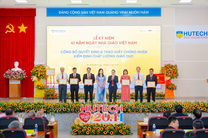 [Video] HUTECH long trọng tổ chức Lễ kỷ niệm 41 năm Ngày Nhà giáo Việt Nam 152