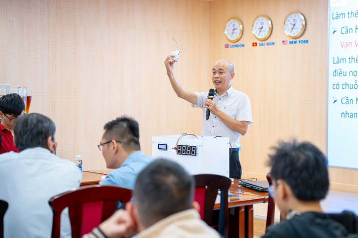 Góc nhìn về Physical AI Agent trong điều khiển công nghiệp cho sinh viên Viện Kỹ thuật 25