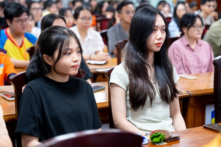 [Video] Sinh viên Khoa Tiếng Anh rèn luyện kỹ năng phỏng vấn, sẵn sàng chinh phục nhà tuyển dụng 45