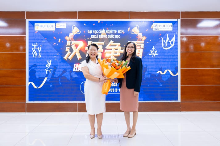 Sinh viên Khoa Trung Quốc đọ sức tiếng Trung tại cuộc thi “Hán ngữ tranh bá” 21