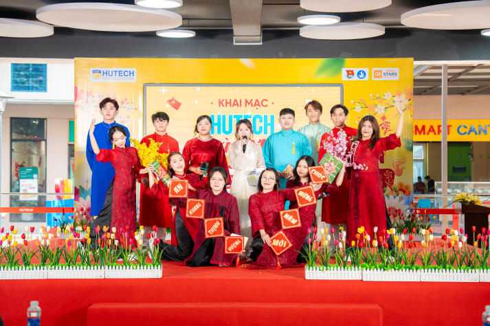 [Video] HUTECH Chào Xuân 2026: “Bật mood” Tết Việt giữa khuôn viên trường 27