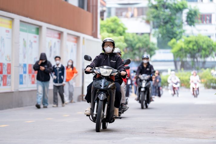 HUTECH bố trí điểm gửi xe thuận tiện phục vụ thí sinh nhập học 38