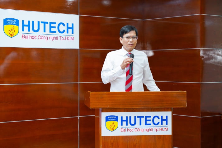 ​Khoa Dược HUTECH tổng kết và phát động phong trào sinh viên năm học 2023-2024 với nhiều kỳ vọng bứt phá 45