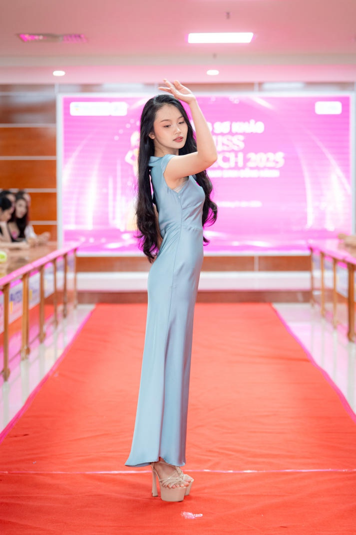 Vòng Sơ khảo Miss HUTECH 2025: Lộ diện nhiều gương mặt nổi bật 43