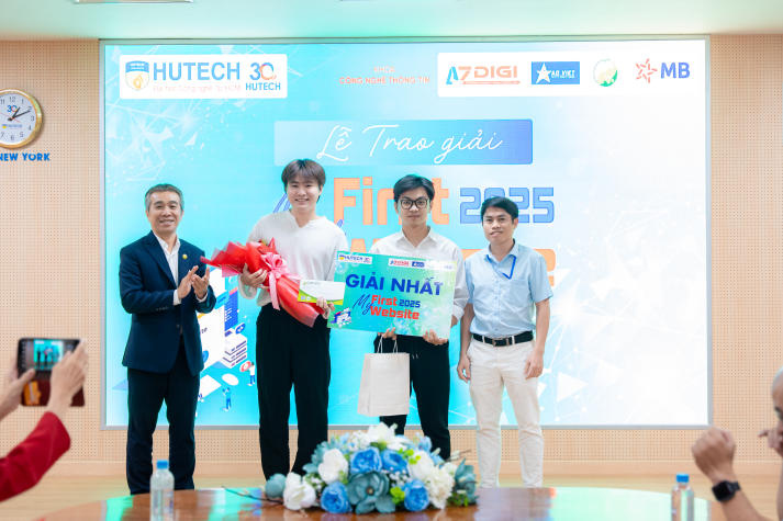 [Video] Chuyện kể bằng website: IT-ers HUTECH truyền cảm hứng tại My First Website 2025 246
