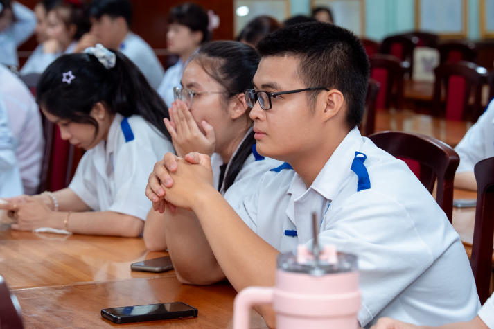 [Video] Lễ khởi động học kỳ bệnh viện: Dấu mốc khởi đầu hành trình thực tập của sinh viên Khoa Điều và Xét nghiệm HUTECH 57