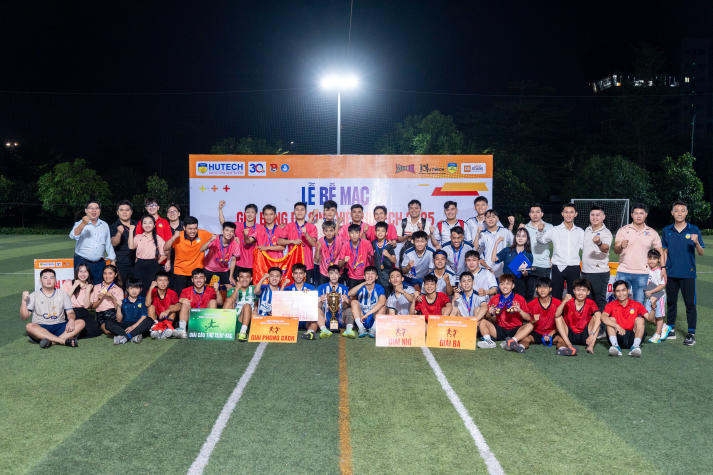 [Video] Viện Văn hóa - Nghệ thuật - Thể thao đăng quang vô địch Giải bóng đá Sinh viên HUTECH 2025 115