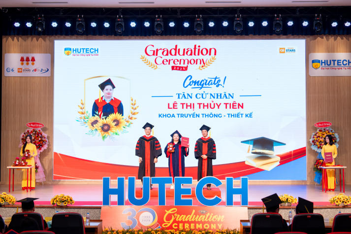 Tự hào khoác áo cử nhân, sinh viên HUTECH viết tiếp hành trình tương lai 107