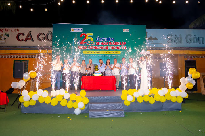 Dấu ấn 25 năm thành lập Khoa Công nghệ thông tin: Kết nối truyền thống - Kiến tạo tương lai 59