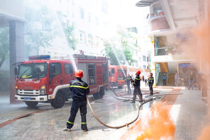 HUTECH tổ chức thành công diễn tập Phòng cháy chữa cháy và Cứu hộ cứu nạn 129
