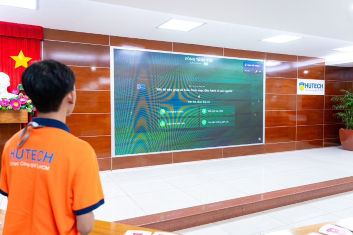 “VJIT AI Arena 2025”: Sinh viên học cách sử dụng AI có trách nhiệm trong thời đại công nghệ 46