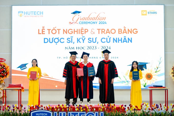 [Video] 404 Tân Dược sĩ, Kỹ sư, Cử nhân rạng rỡ trong ngày tốt nghiệp “Tri ân người thắp sáng ước mơ” 136