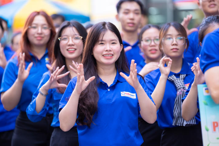 Lễ ra quân Mùa hè xanh HUTECH 2025: Sắc áo xanh tình nguyện vì cộng đồng 197