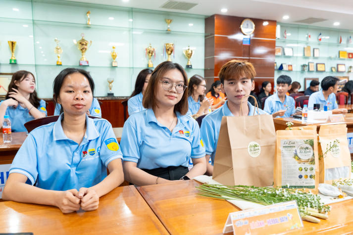 Cổ Mộc Hương “ẵm” giải Quán quân Cuộc thi Ý tưởng khởi nghiệp sáng tạo sinh viên lần 4 99