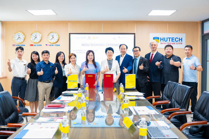 Đẩy mạnh quốc tế hóa giáo dục, HUTECH ký kết MOU với UIBE (Trung Quốc) 59