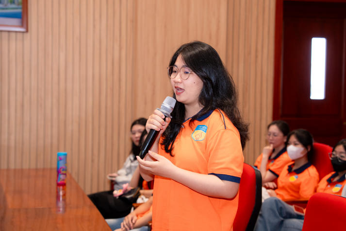 “Đồng hành cùng sinh viên” - Hành trình kết nối thế hệ và lan tỏa tư duy tài chính tích cực 92