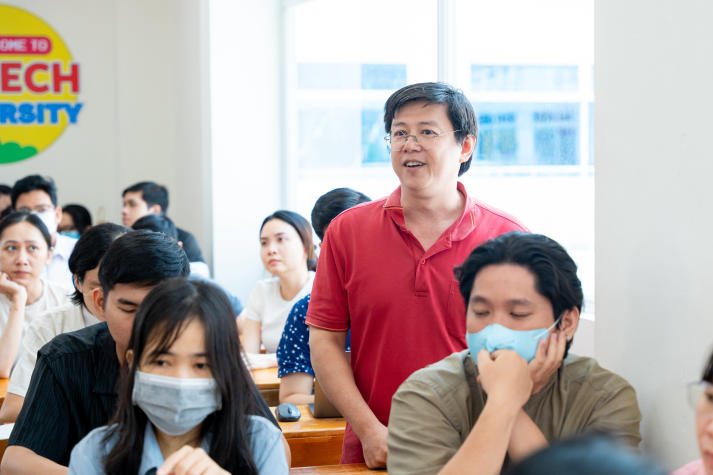 Sinh viên Khoa Tiếng Anh phá vỡ khuôn mẫu, mở rộng tư duy với văn học Mỹ hiện đại 58