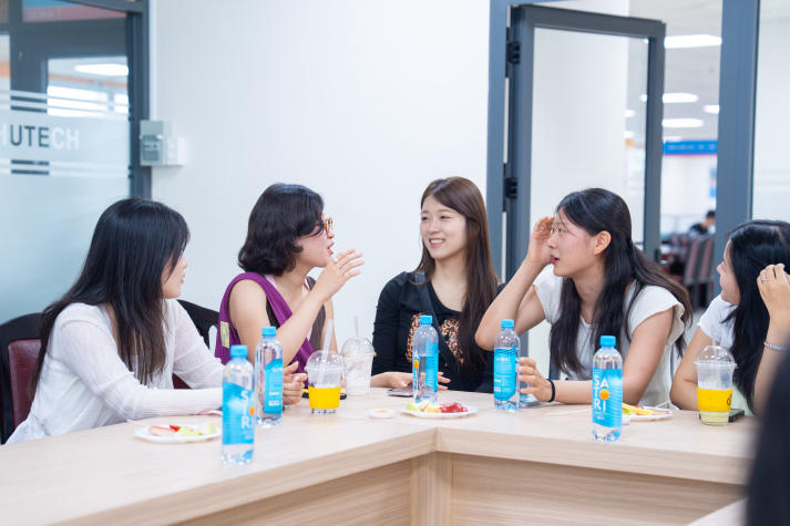 HUTECH 2025 Comprehensive Internationalization: A Strategic Step in Education and Global Integration 94