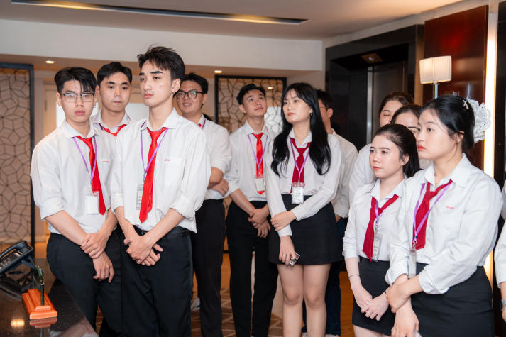 [Video] “Check-in” khách sạn 5 sao Equatorial, sinh viên Quản trị nhà hàng và Dịch vụ ăn uống tăng cường trải nghiệm thực tế 107