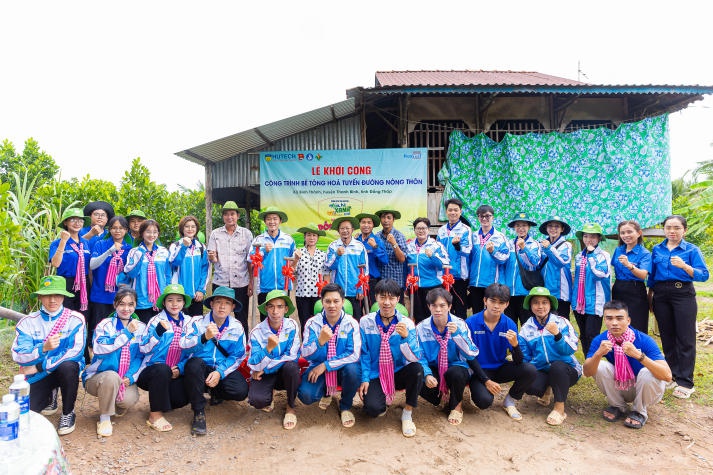 [Video] Trang trọng lễ đón quân và khởi công công trình Mùa hè xanh HUTECH 2024 tại tỉnh Đồng Tháp và Bến Tre 141