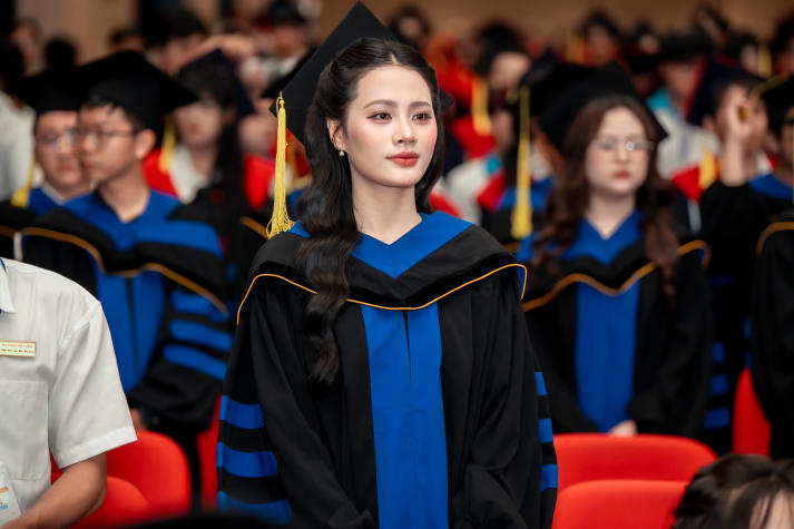 Lễ trao bằng tốt nghiệp HUTECH: Dấu son cho hành trình bền bỉ chinh phục tri thức 10