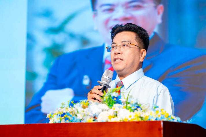 Sinh viên Khoa Tài chính - Thương mại khám phá AI trong đầu tư hiện đại cùng chuyên gia Vietcombank 15