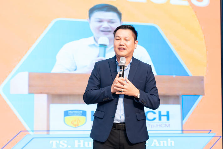 Thử sức cùng HRM Challenge, sinh viên HUTECH làm chủ kỹ năng nhân sự trong kỷ nguyên số