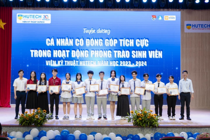 Viện Kỹ thuật tổng kết và phát động phong trào sinh viên năm học 2024-2025 103