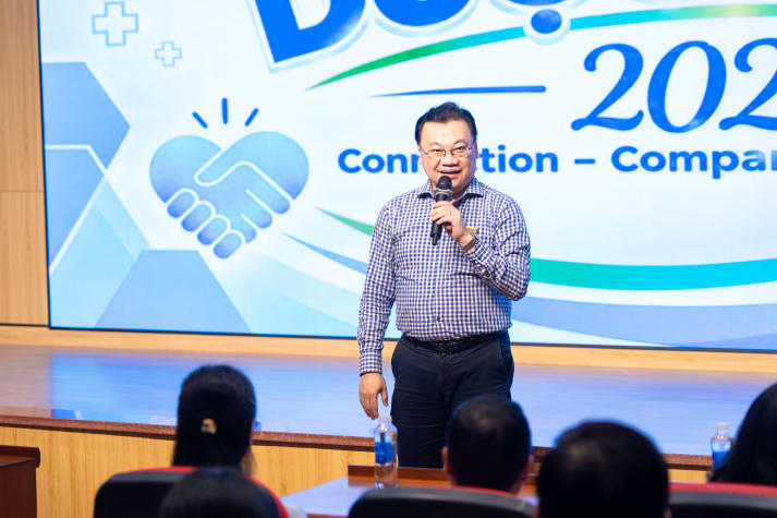 [Video] Lễ kết nghĩa Dược Khoa 2026: Chuyện học, chuyện nghề nối nhịp các thế hệ dược sĩ tương lai 38