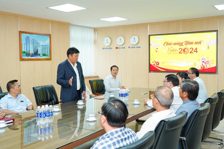 HUTECH đón tiếp Quận uỷ và Hội Doanh nghiệp quận Bình Thạnh đến chúc Tết 75
