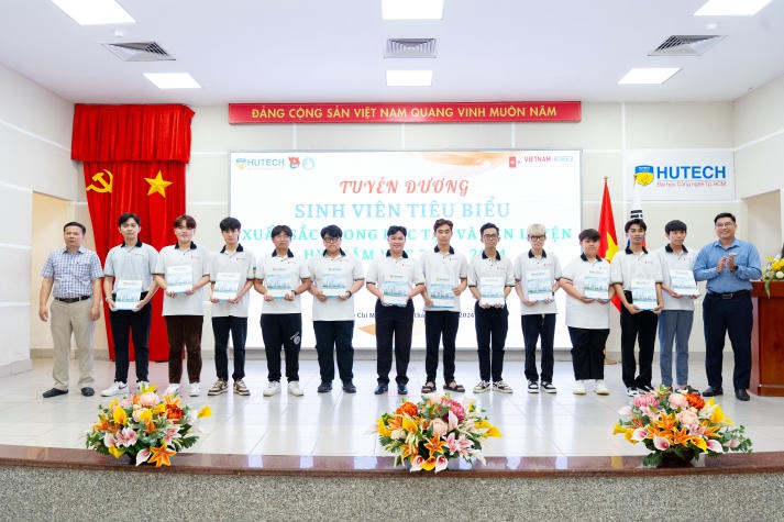 Viện Công nghệ Việt - Hàn HUTECH tuyên dương 357 sinh viên tiêu biểu HKI năm học 2023-2024 68