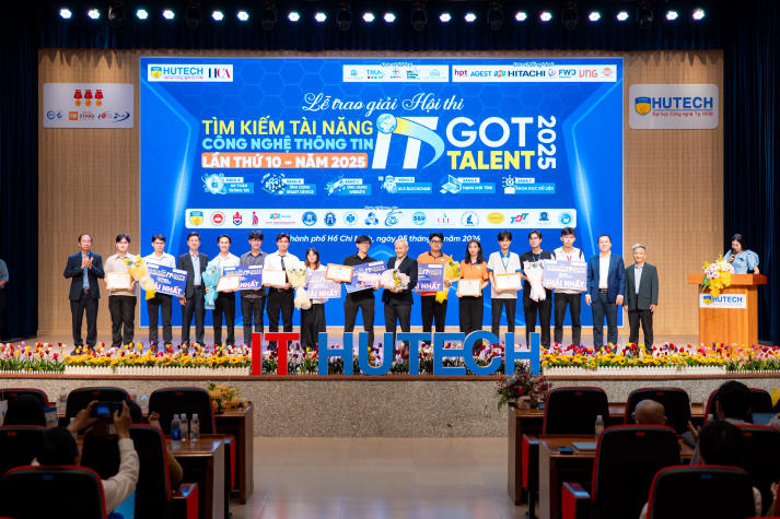 HUTECH-ers và những “va chạm nghề nghiệp” trên giảng đường 17