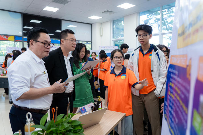 Sáng tạo xanh - Dấu ấn sinh viên HUTECH trong xu hướng phát triển bền vững 103