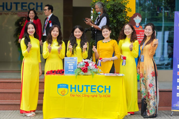 66 Businesses "Landed" HUTECH Career Day 2023 Bringing  More Than 4,800 jobs To Students 247