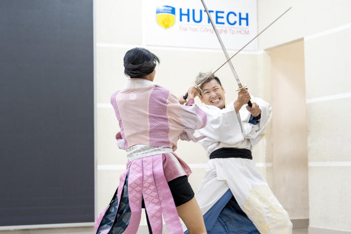 Sinh viên HUTECH nhập vai chiến binh Samurai Nhật Bản 50