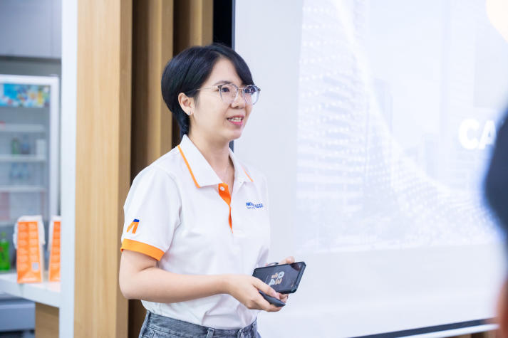 PR-ers HUTECH “chạm” môi trường doanh nghiệp tài chính tại Mirae Asset 20