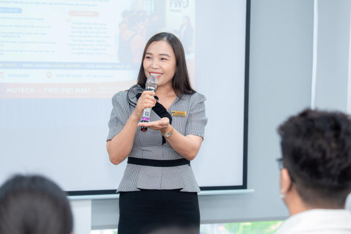 PR-ers HUTECH “bỏ túi” bí quyết phát triển sự nghiệp từ chuyên gia FWD Việt Nam 5