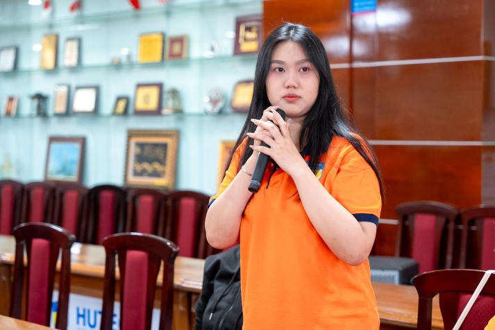 Sinh viên Quản trị kinh doanh tìm điểm khởi đầu cho công trình nghiên cứu 95