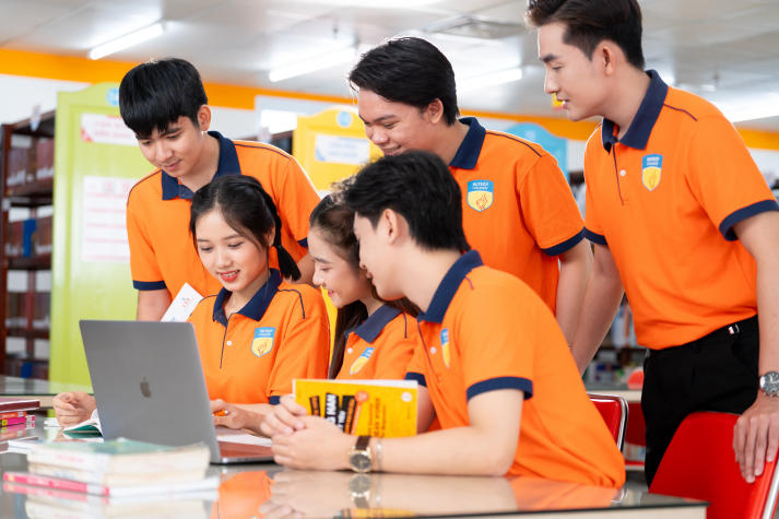 HUTECH hỗ trợ sinh viên khóa 2020 trở về trước hoàn thành các điều kiện chuẩn đầu ra phục vụ tốt nghiệp 21