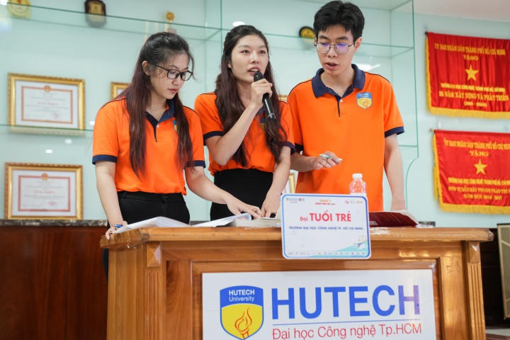 Sinh viên Khoa Luật HUTECH xuất sắc đạt ngôi vị Quán quân cuộc thi Olympic Pháp luật lần thứ 8 140