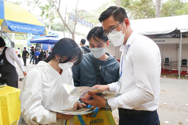 “Check in” Cần Thơ, HUTECH mang đến học sinh miền Tây nhiều thông tin tuyển sinh 2022 mới nhất 116