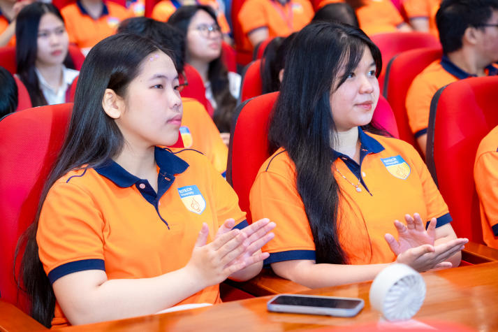Sinh viên HUTECH khám phá “luật chơi” kinh doanh thời AI cùng chuyên gia ngày 23/10 tới 38