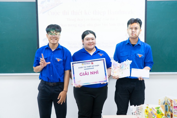 [Ảnh] Sáng tạo và tri ân: Cuộc thi thiết kế thiệp 20/11 của Khoa Kiến trúc - Mỹ thuật HUTECH 68