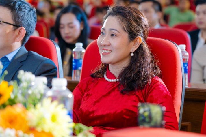 Đốn tim khán giả với giọng hát đầy nội lực, thí sinh Nguyễn Thành Trung trở thành tân Quán quân DSHi's Got Talent 23