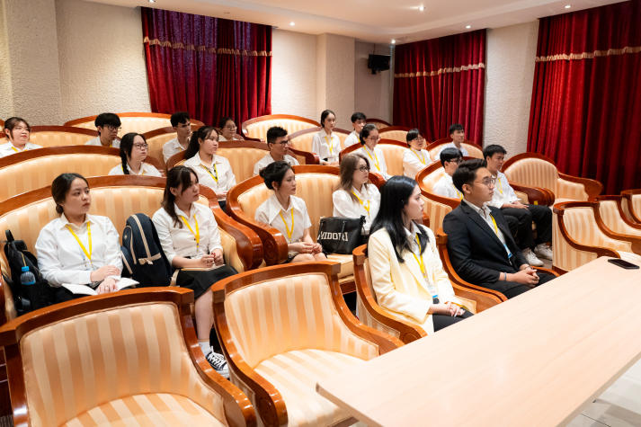 Sinh viên Khoa Tiếng Anh khám phá giá trị tiếng Anh trong lĩnh vực dịch vụ tại Vietravel 33