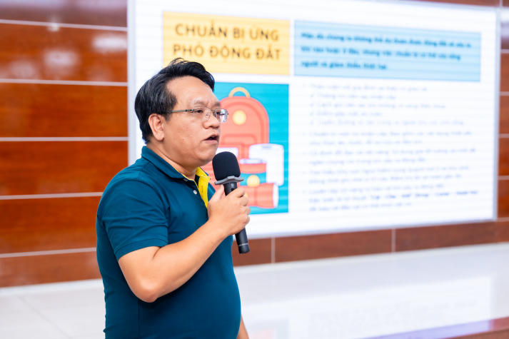 [Video] Học cách bảo vệ bản thân trước thiên tai: HUTECH-ers nói “không” với bị động 82
