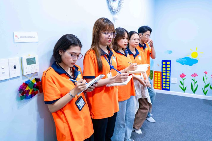 Trải nghiệm môi trường giáo dục trẻ em đặc biệt, sinh viên Tâm lý học củng cố hành trang nghề nghiệp 81