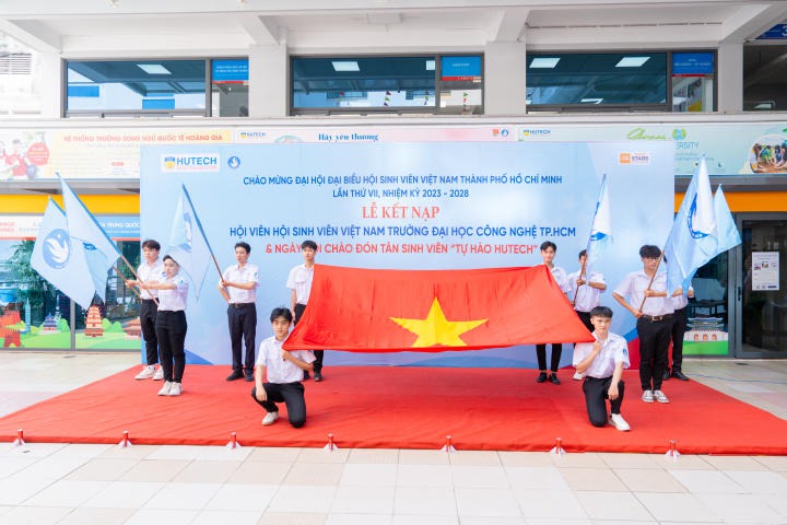 [Video] Rộn ràng Lễ kết nạp Hội viên Hội Sinh viên Việt Nam và Ngày hội chào đón tân sinh viên khóa 2023 tại HUTECH 89