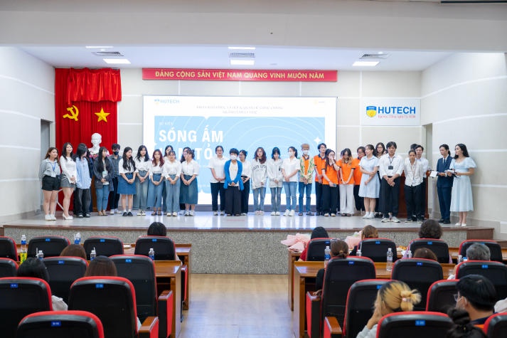 Sinh viên Tâm lý học HUTECH tổ chức talkshow tâm lý và báo cáo dự án chăm sóc sức khoẻ tinh thần “Sóng ấm lan toả” 115